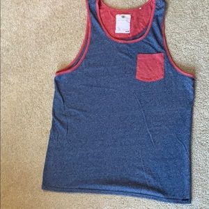 Men’s tank size large